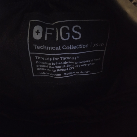 FIGS Black FIONx Kade Bootcut Cargo Scrub Pants - Size XS Petite (XSP) - Picture 4 of 5